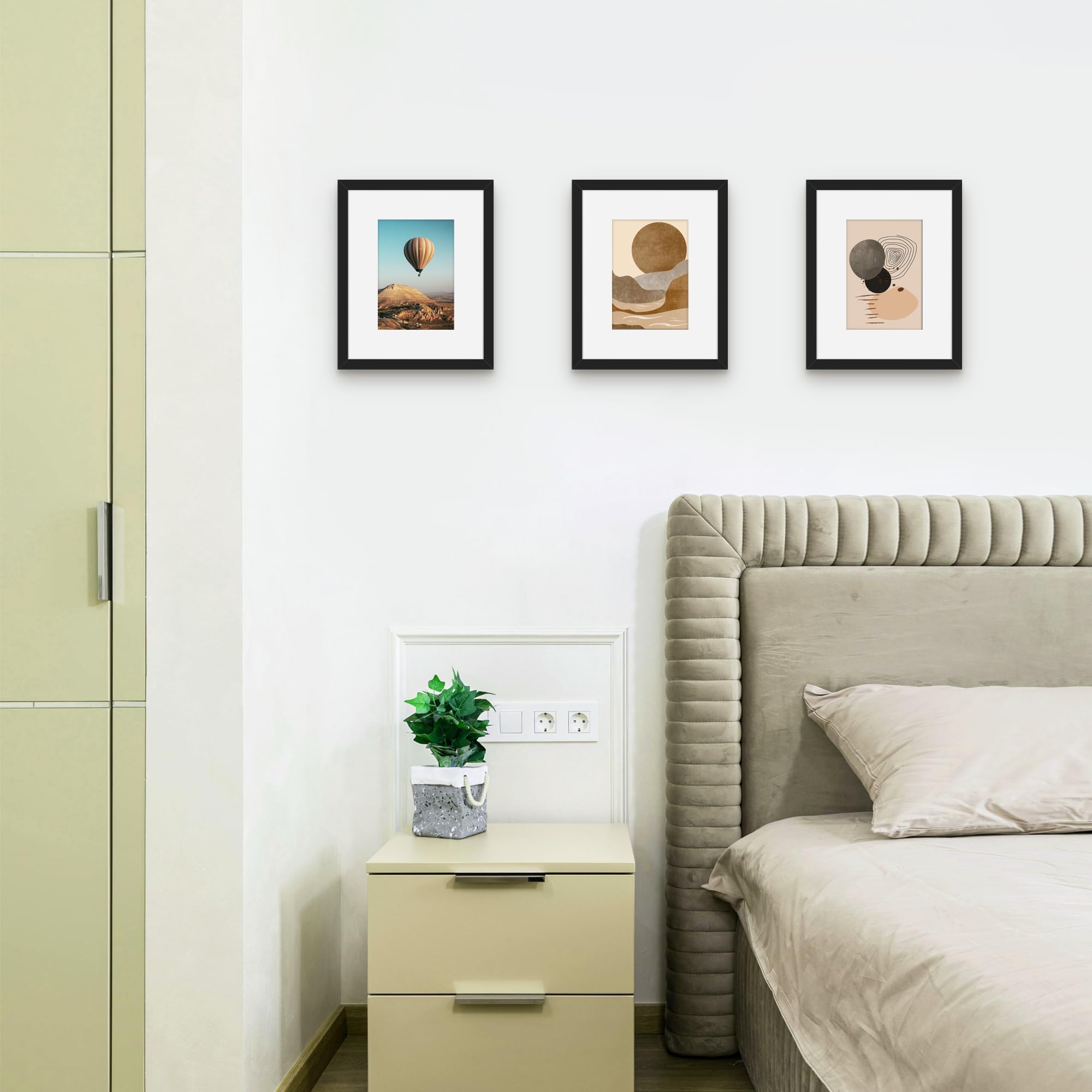 Picrit rear with turn buttons for quick photo changes and tool-free access
