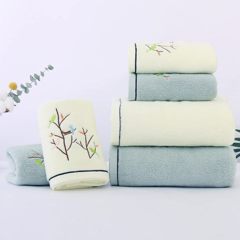 Pidada single bath towel spread out to show full size and absorbent surface for drying