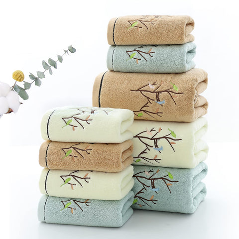 Pidada close-up of cotton texture showing soft loops and fast absorbency for everyday use