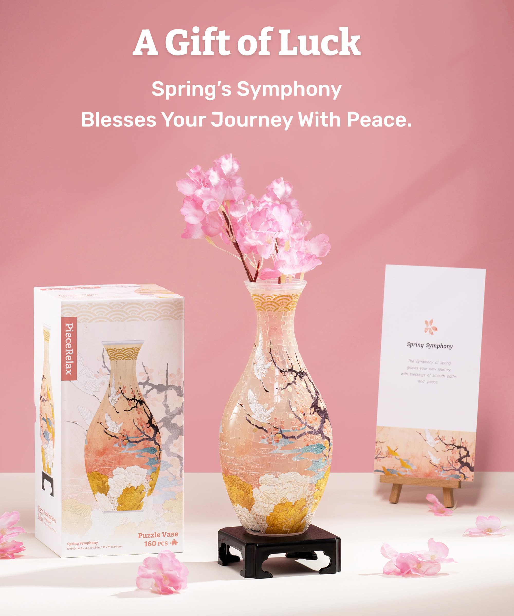 PieceRelax vase holding fresh flowers demonstrating functional water-holding benefit