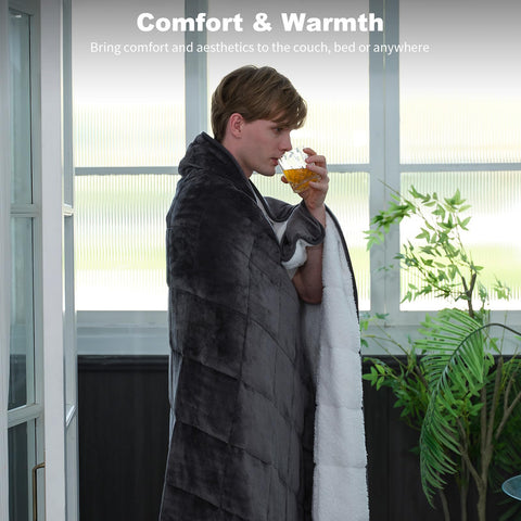 Piwosa blanket edge and label showing quality finish and easy-care info