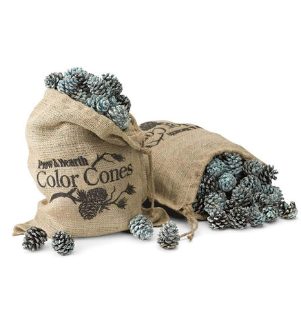 Plow & Hearth bag front packaging showing product and festive look