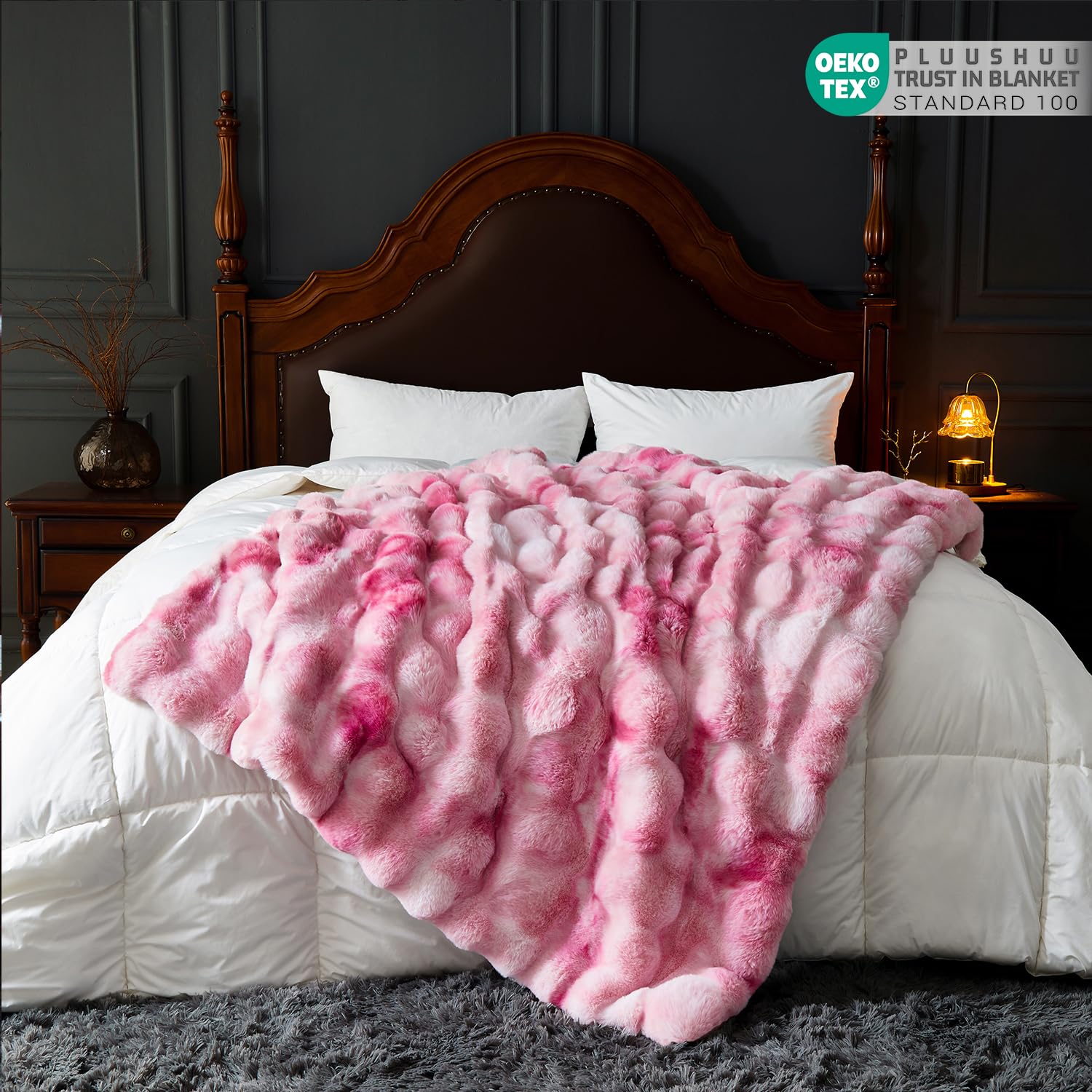 PLUUSHUU packaged blanket gift-ready display conveying premium presentation