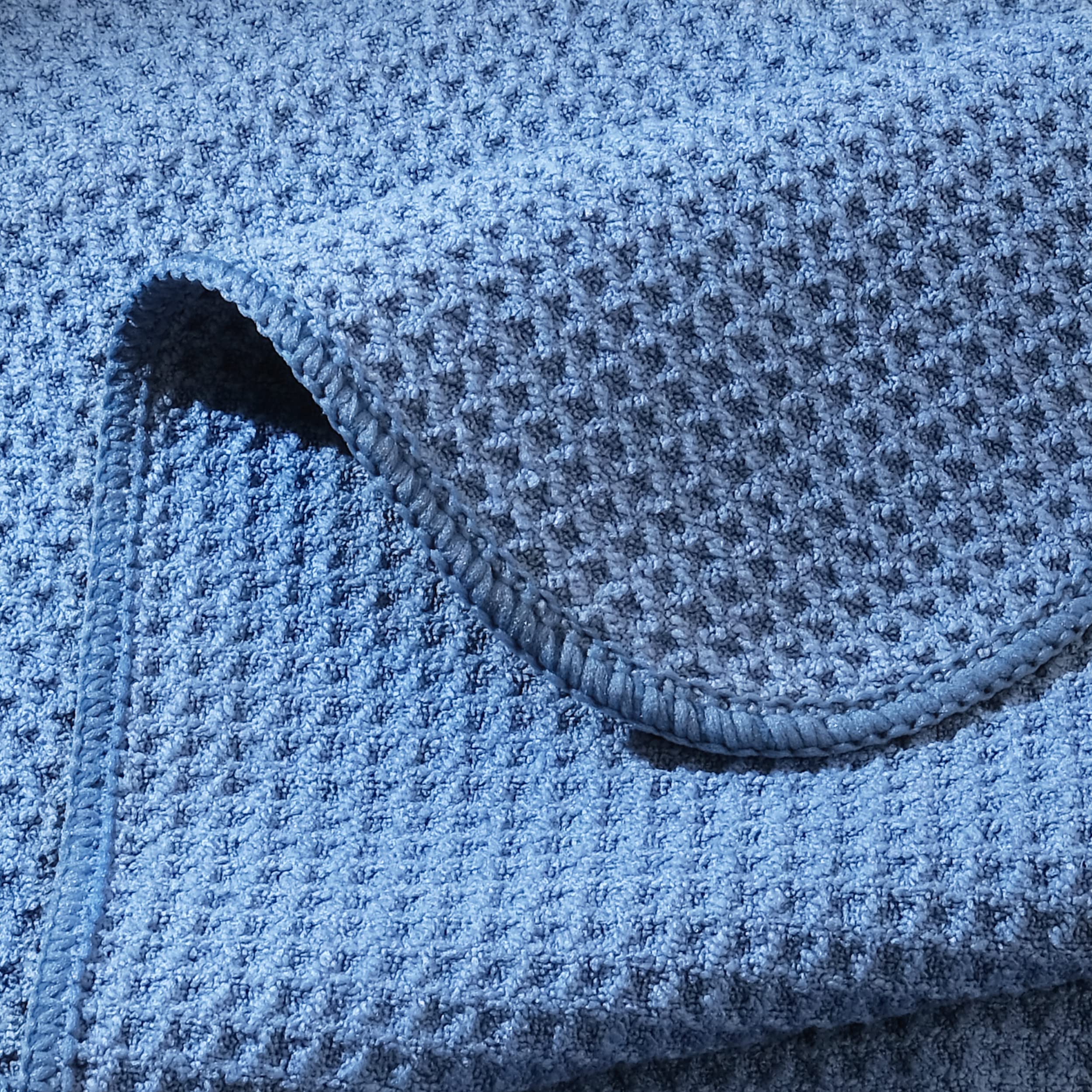POLYTE towel polishing stainless steel appliance for scratch-free shine