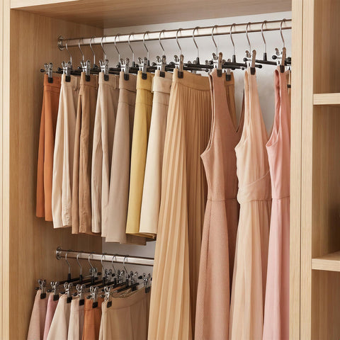 POZEAN swivel hook top view enabling easy angle and hanging flexibility