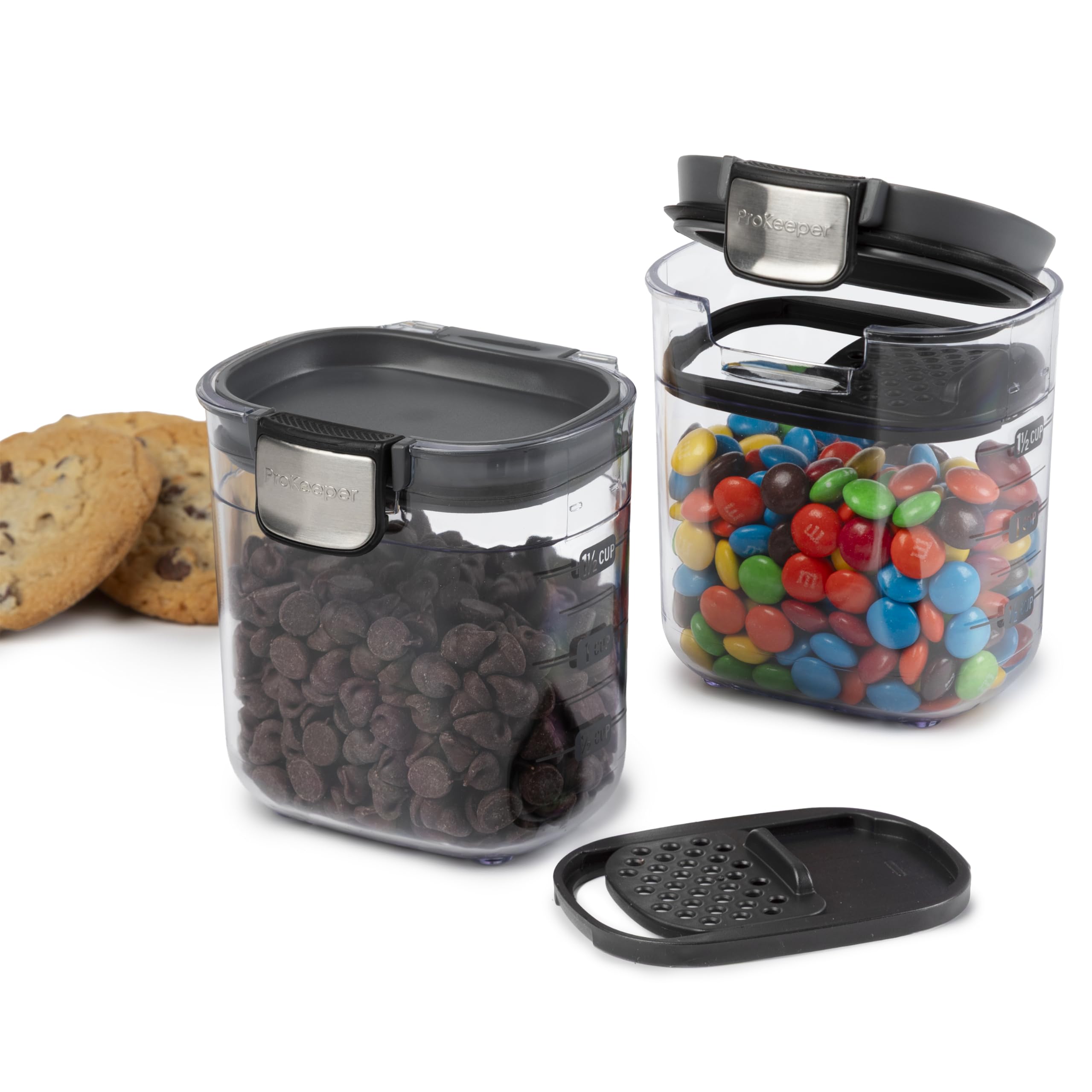 Progressive ProKeeper+ removable dusting screen detail for even sprinkling and tidy use