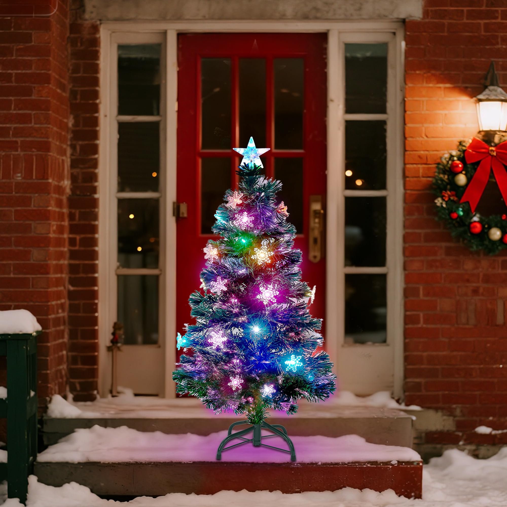 Prsildan tree styled with ornaments illustrating festive decoration benefit