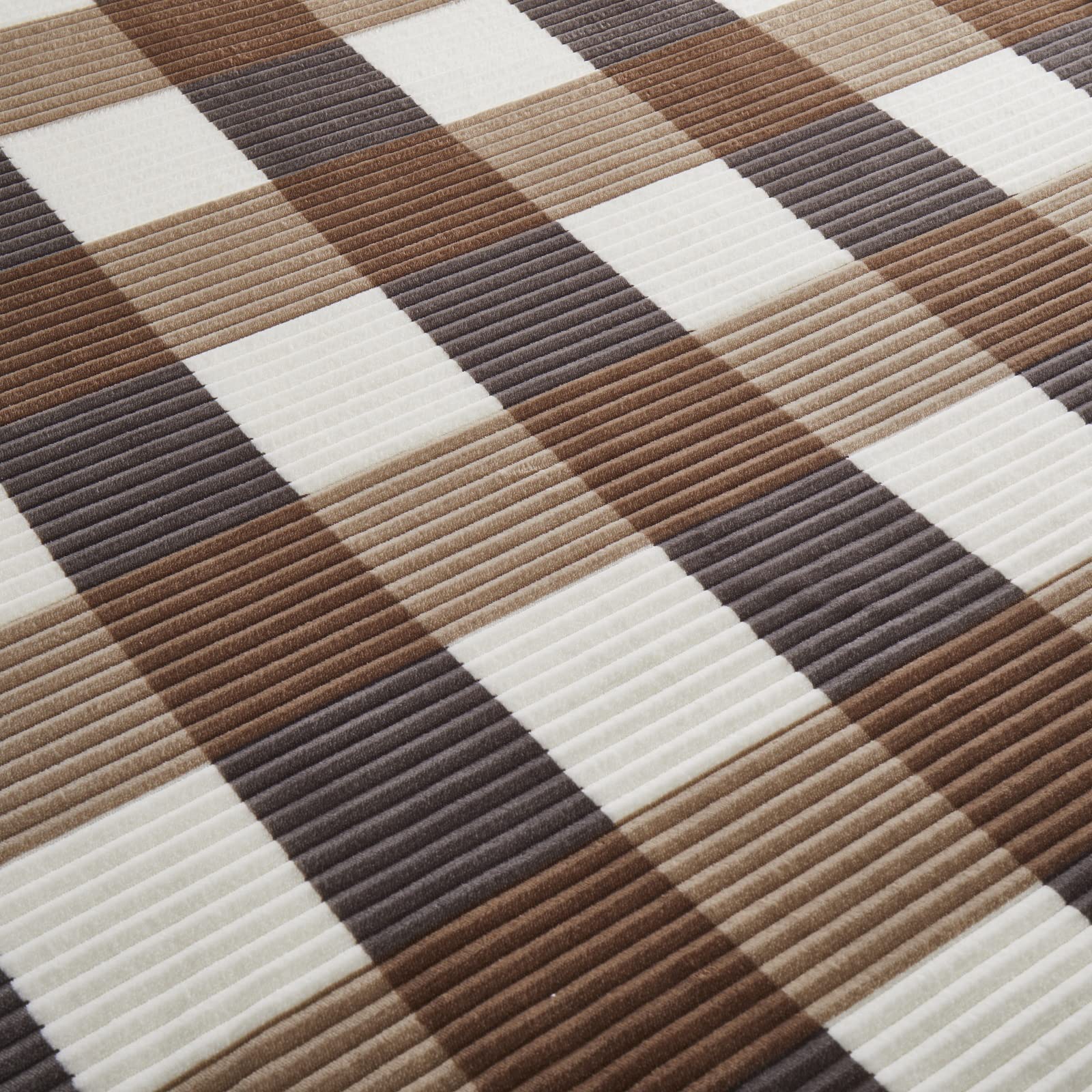 PU MEI edge and seam finish detail showing durable stitching and long-lasting use