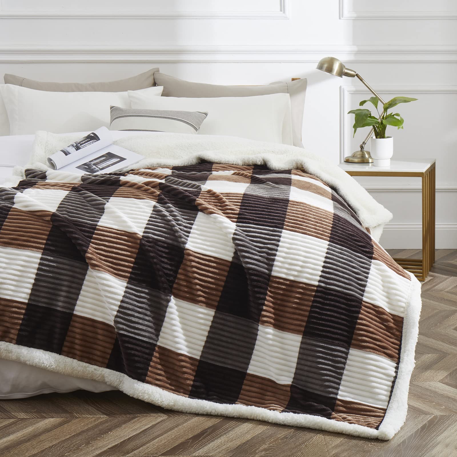 PU MEI Sherpa reverse close-up highlighting soft warmth and comfort