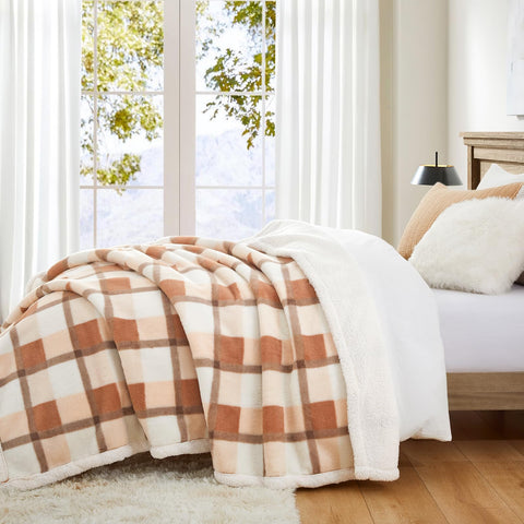 PU MEI spread on bed showing full 60 by 80 inch size and coverage