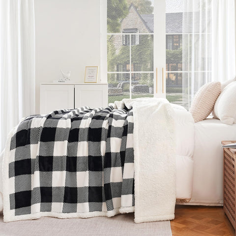 PU MEI blanket packed for travel showing portability and outdoor warmth benefit