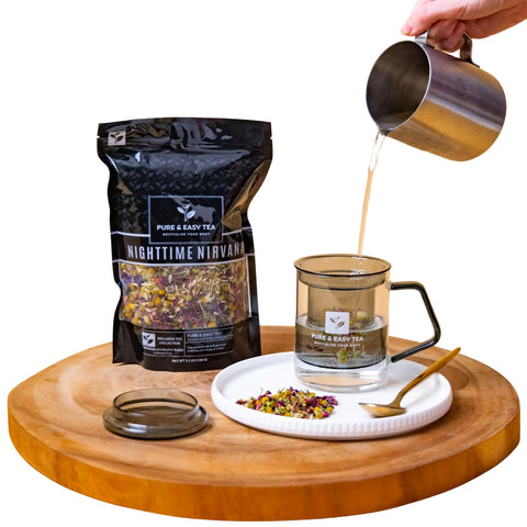 Pure And Easy Tea close-up of internal glass infuser highlighting full-leaf expansion benefit