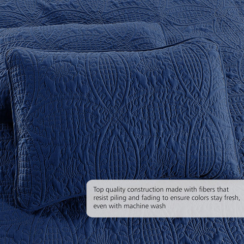 Pure Bedding detail of edge stitching showing neat seams and long-lasting construction benefit