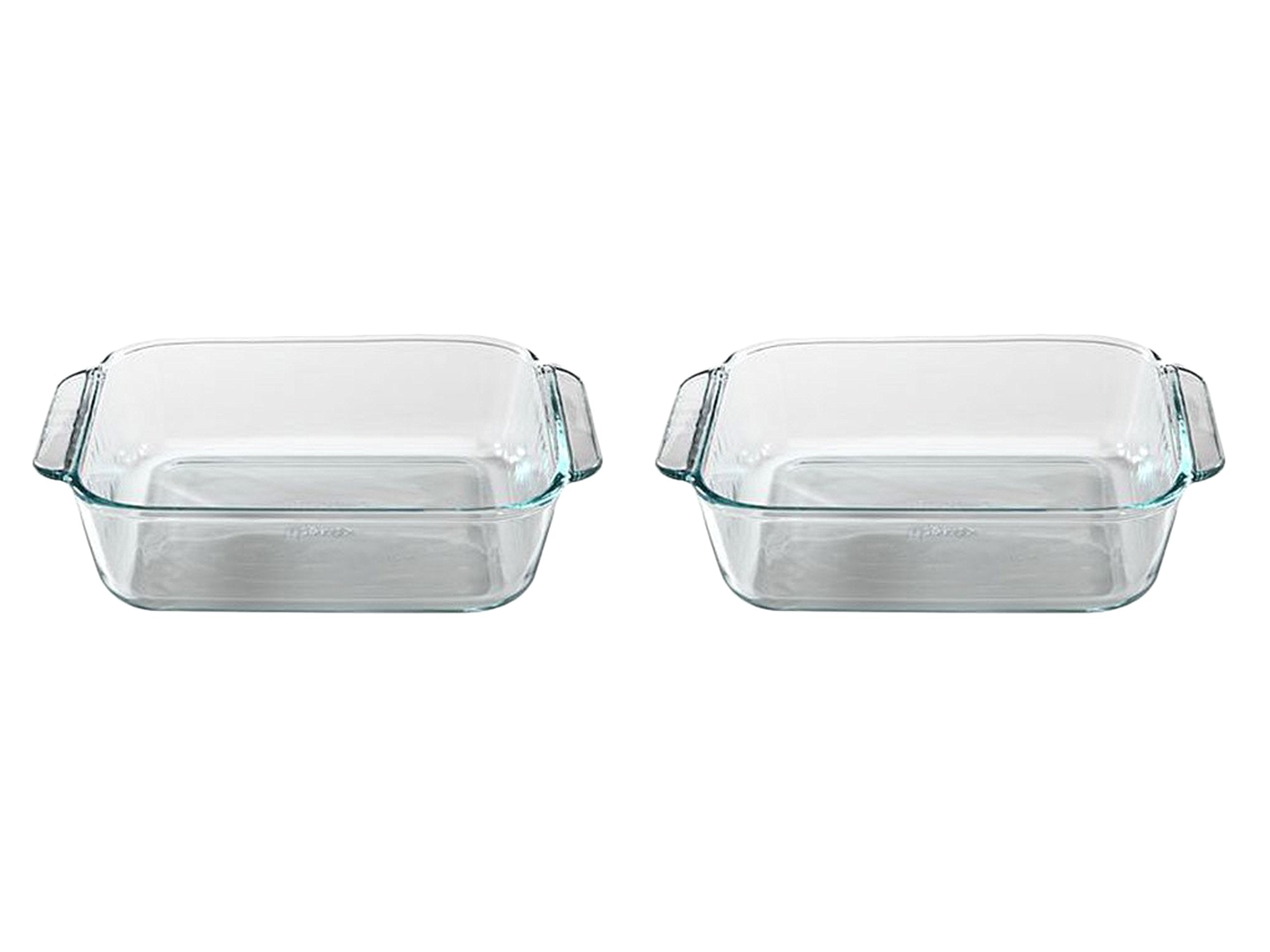 Pyrex clear 2-quart baking dish front view showing stable rim and capacity benefit