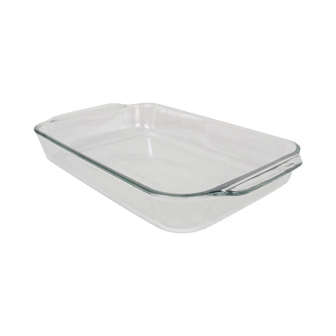 Pyrex lid seal close-up showing secure fit to reduce spills and leaks