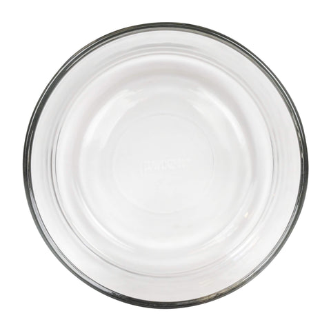 Red 7201-PC lid detail on Pyrex showing secure fit and easy sealing benefit