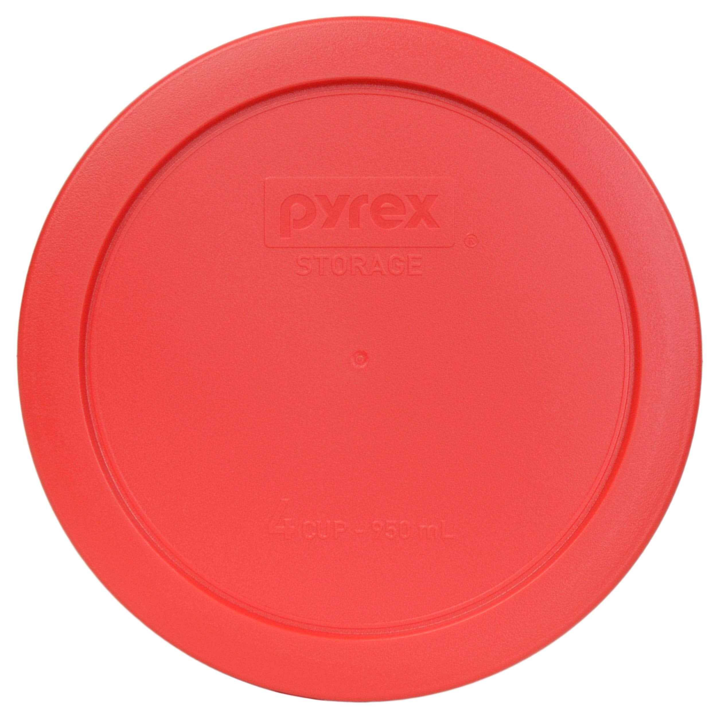 Stacked Pyrex 7201 bowls beside a measuring cup showing size and space-saving