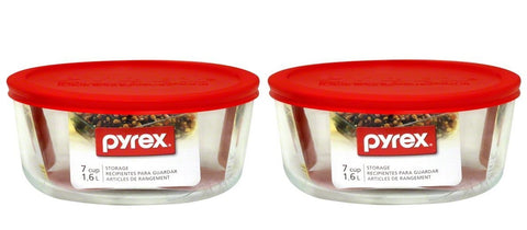 Pyrex 7203 front view showing bowl with red lid and clear glass benefit
