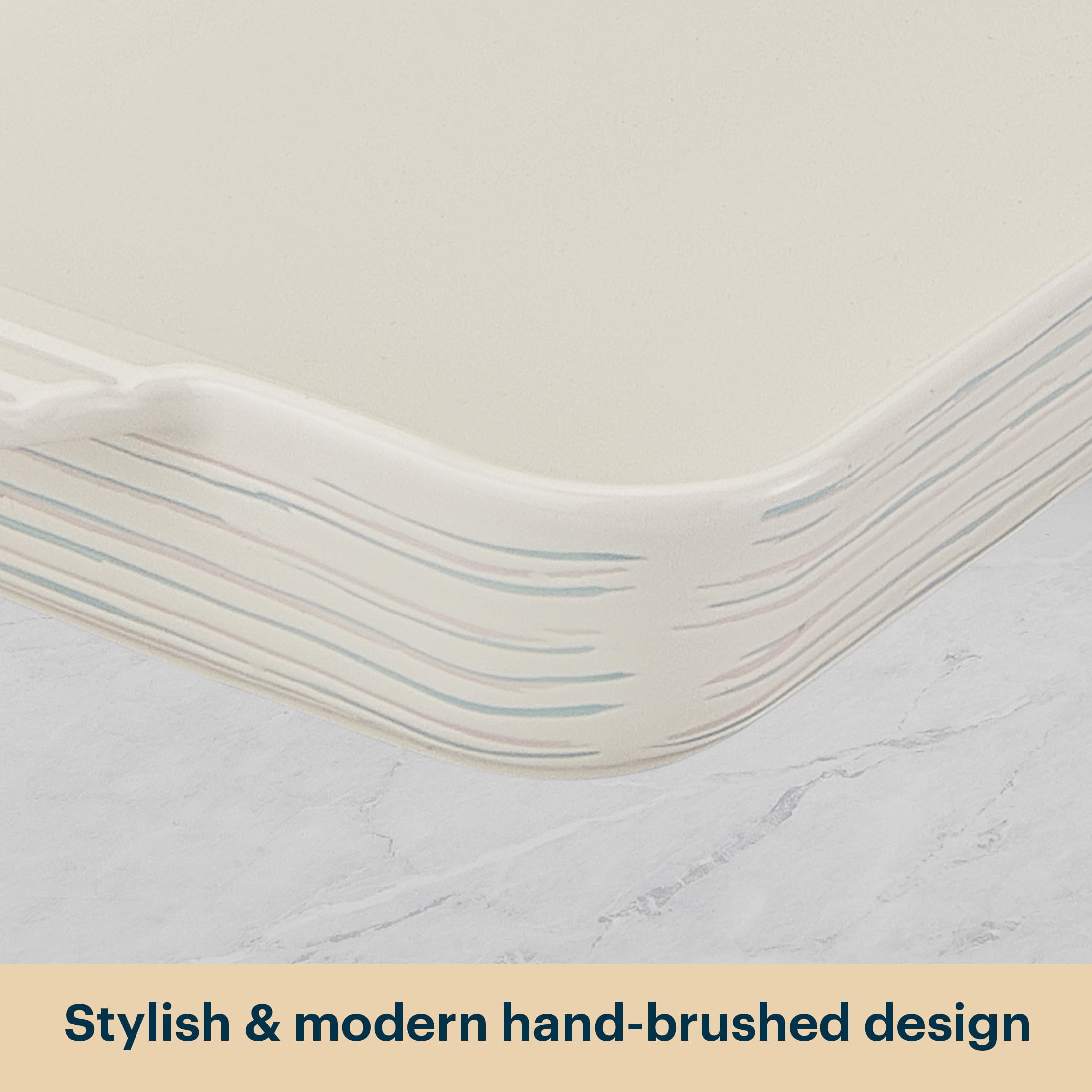 Pyrex close-up of hand-brushed exterior finish for elegant serving