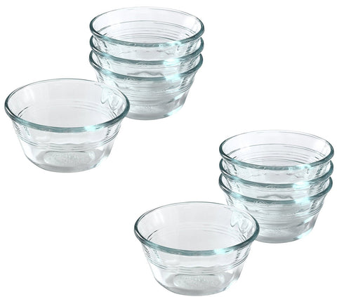 World Kitchen Pyrex close-up of glass rim and texture showing durability benefit