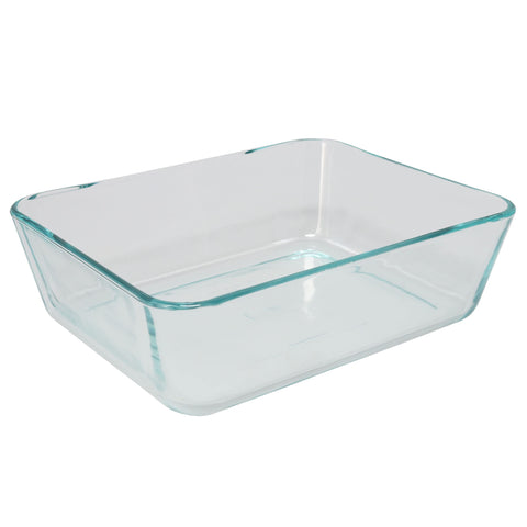 Pyrex glass rim detail showing tempered strength and oven-safe durability