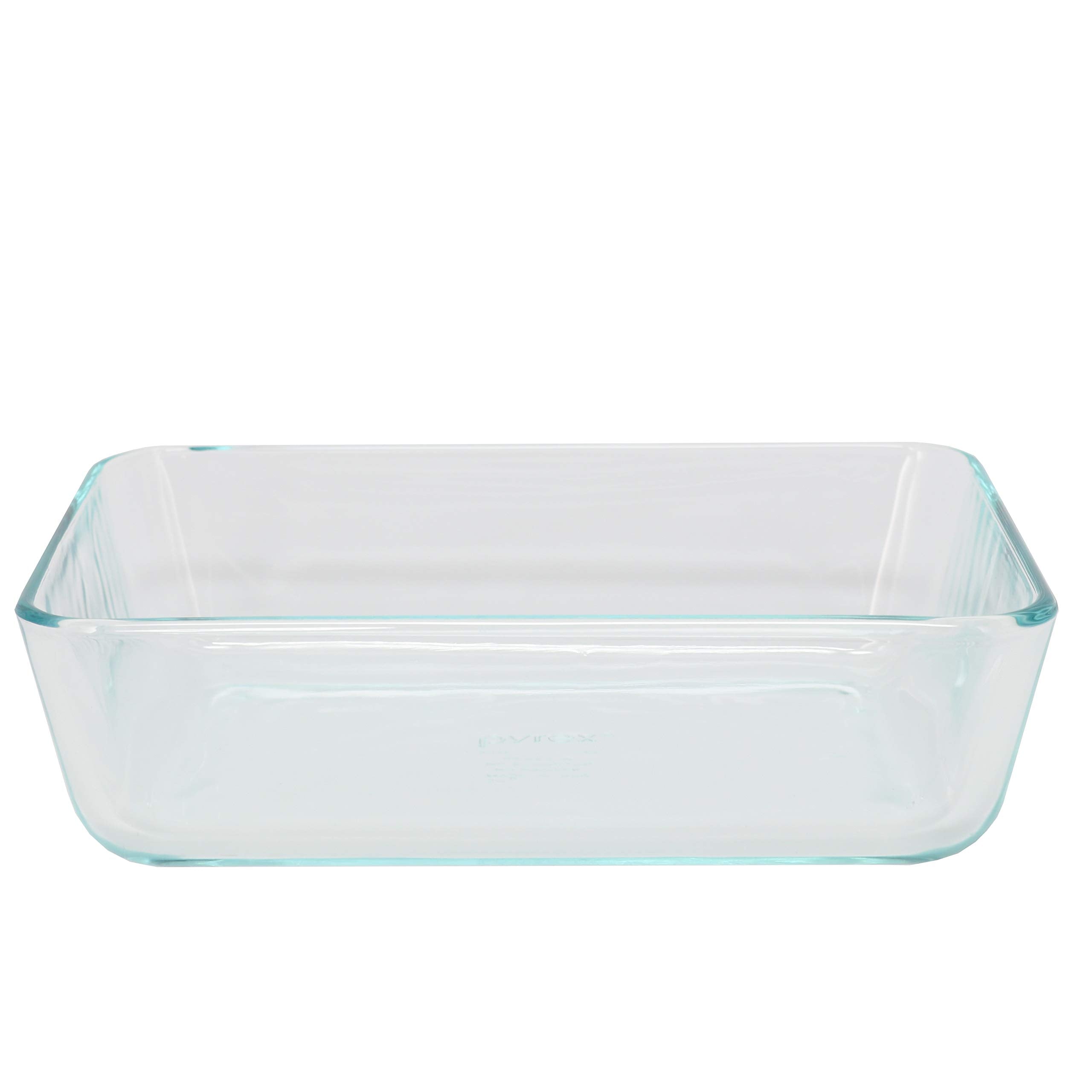 Pyrex lid snapped on glass demonstrating leak-resistant closure for transport