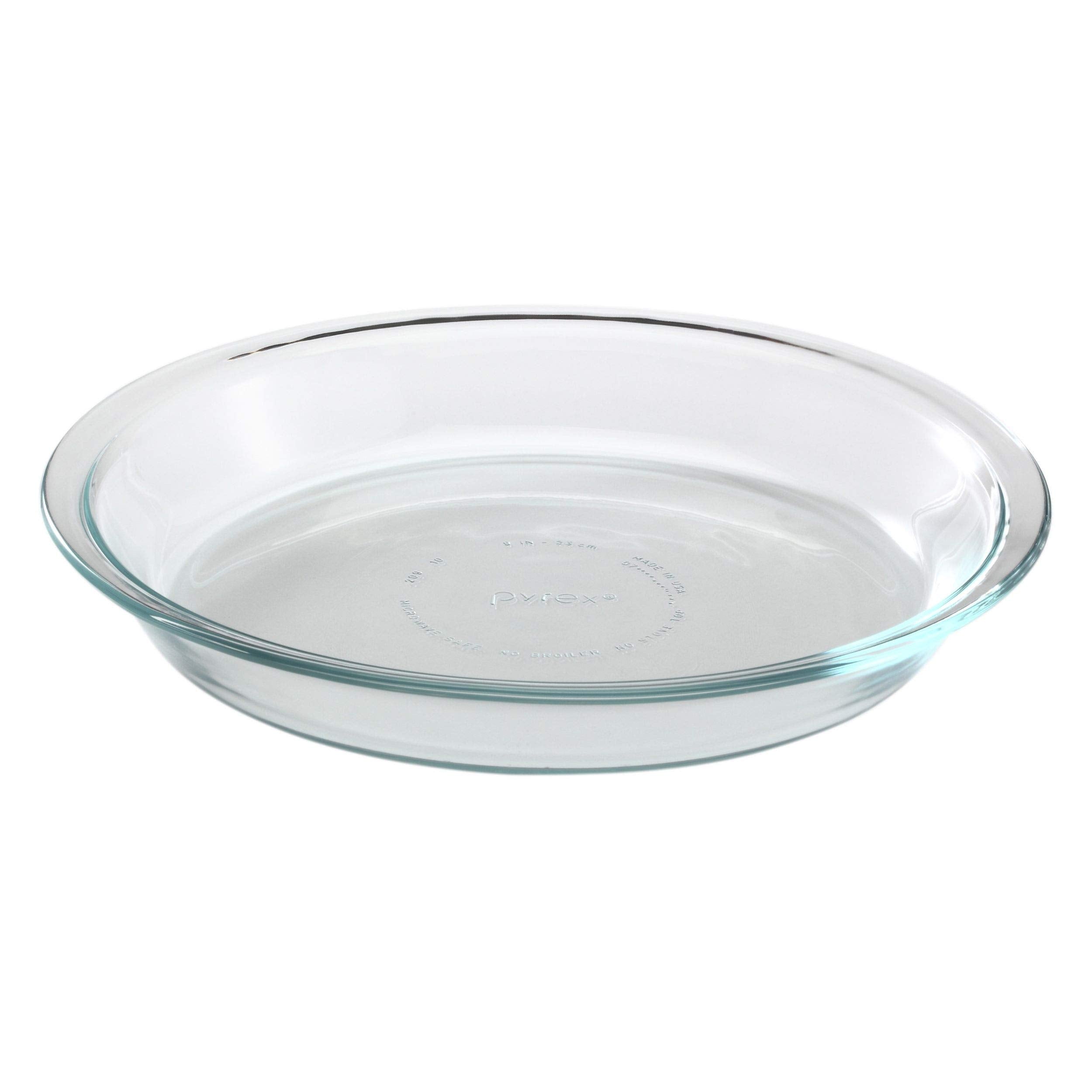 World Kitchen Pyrex rim close-up showing smooth glass and easy cleanup