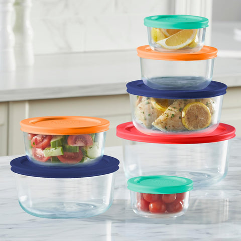 Pyrex 7-cup container with lid demonstrating large-portion storage advantage