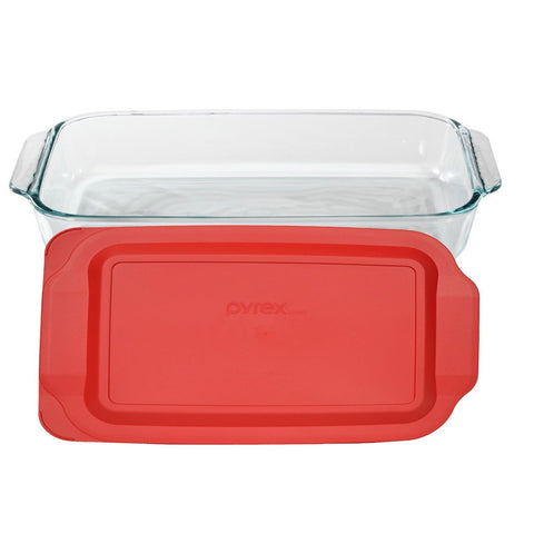 Pyrex glass close-up highlighting tempered texture and stain resistance benefit