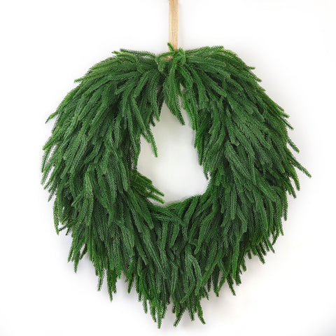 QIANYUN wreath on front door showing full, welcoming greenery