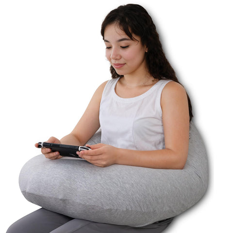 QUEEN ROSE front view showing cooling grey lap pillow and clear shape benefit