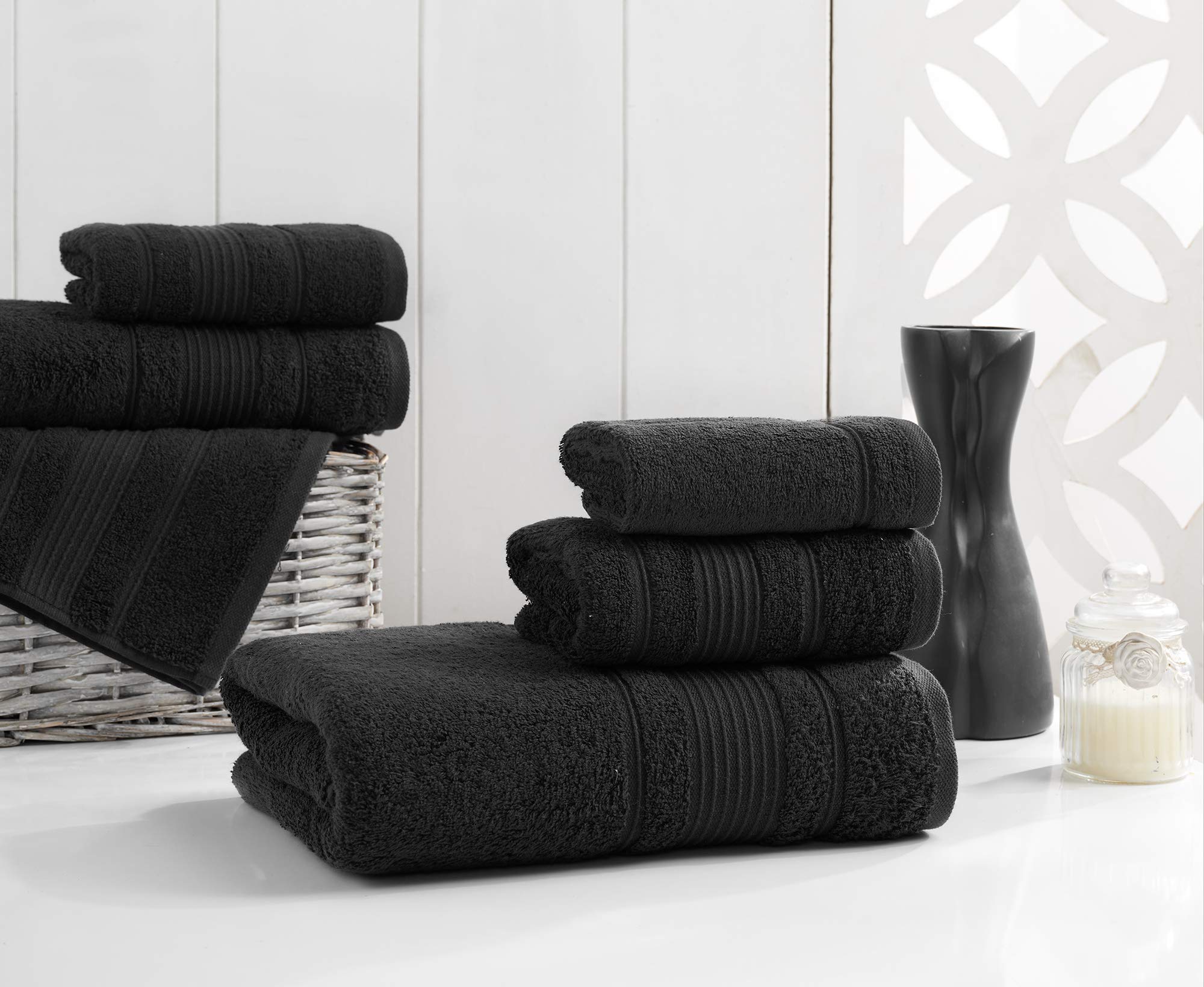 Qute Home towel hem stitching detail emphasizing reinforced edges and longevity