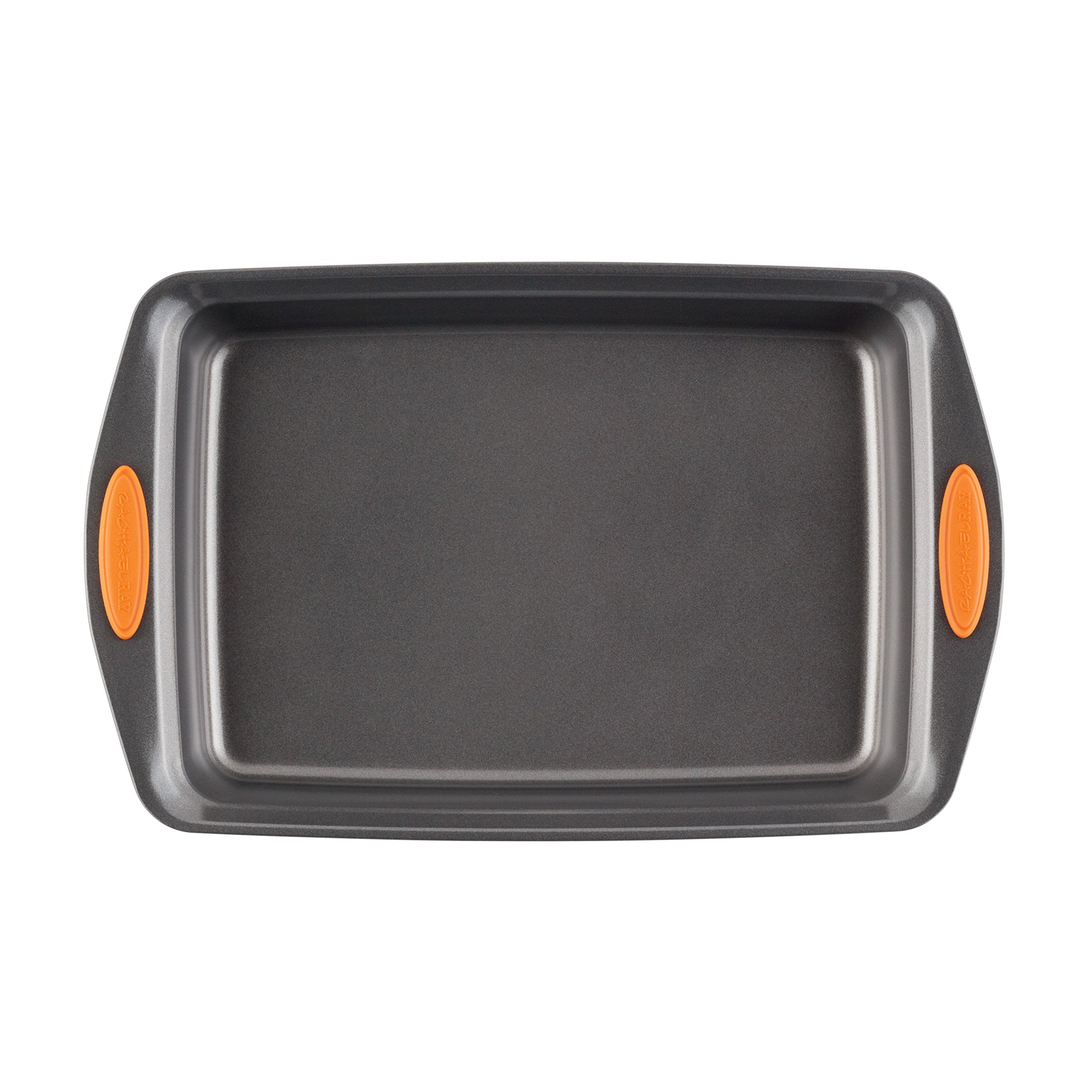 Rachael Ray snap-on lid closed securely for spill-free transport benefit