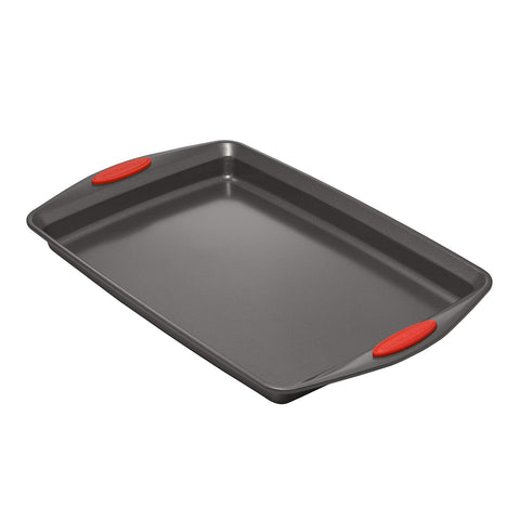 Rachael Ray corner and rim close-up highlighting warp-resistant steel