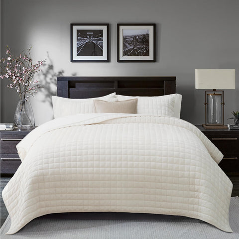 RECYCO front view of king cream quilt showing elegant finish and cozy appeal