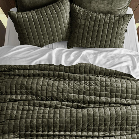RECYCO channel stitch detail demonstrating secure baffles that prevent fill shifting