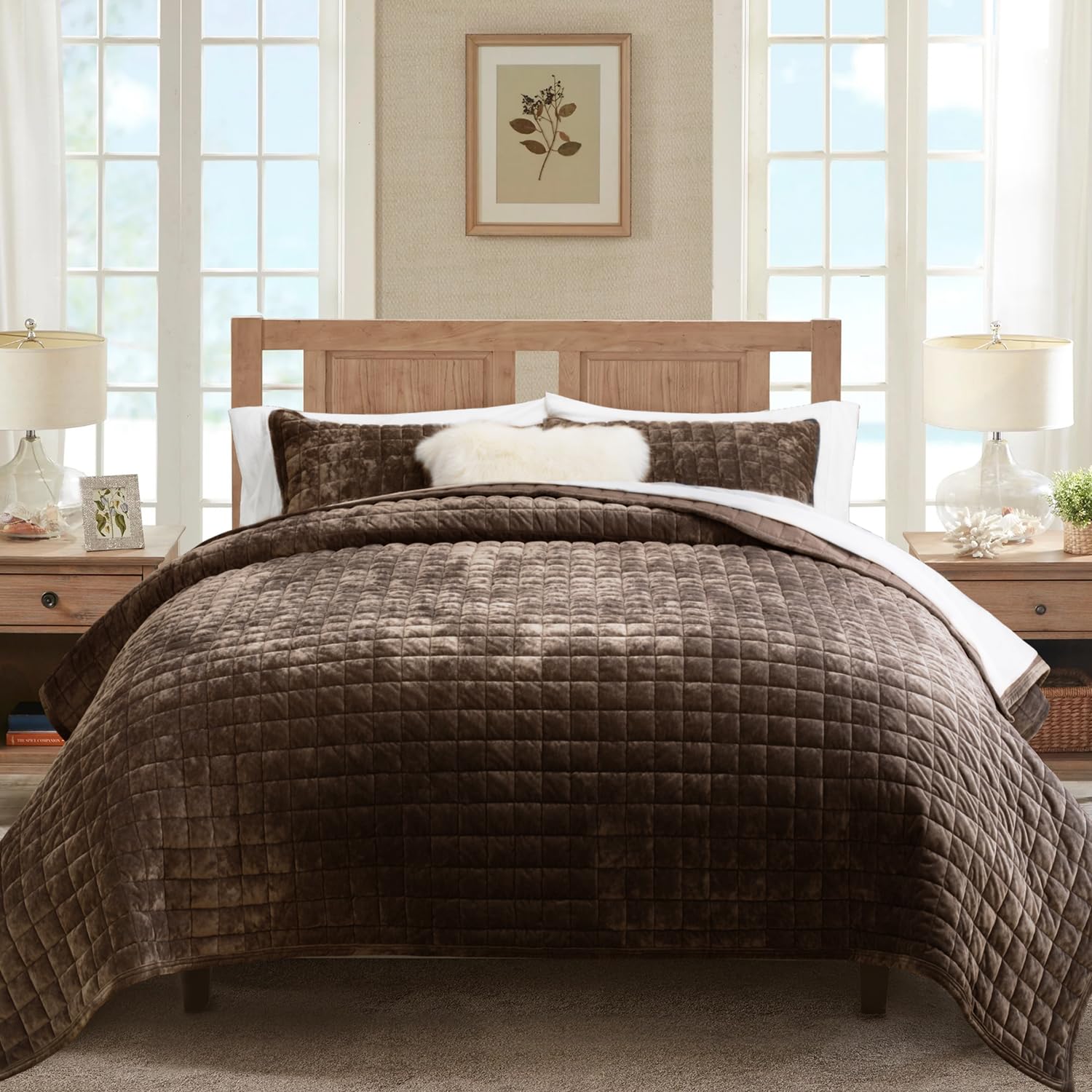 RECYCO quilt front view showing walnut color and elegant sheen benefit