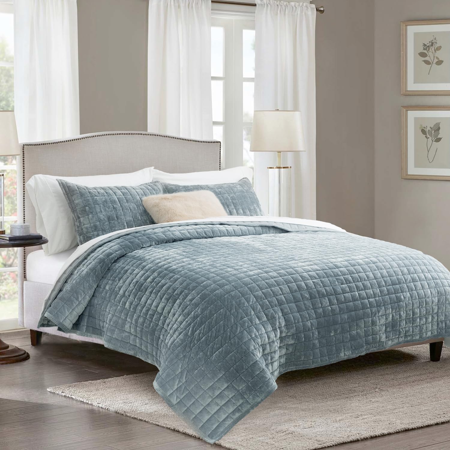 RECYCO quilt front view in blue linen showing elegant sheen and tailored finish