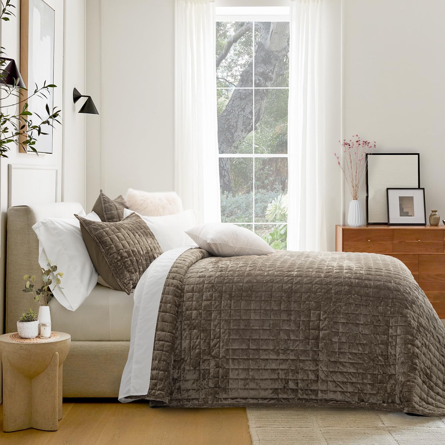 RECYCO velvet texture detail highlighting soft velveteen comfort