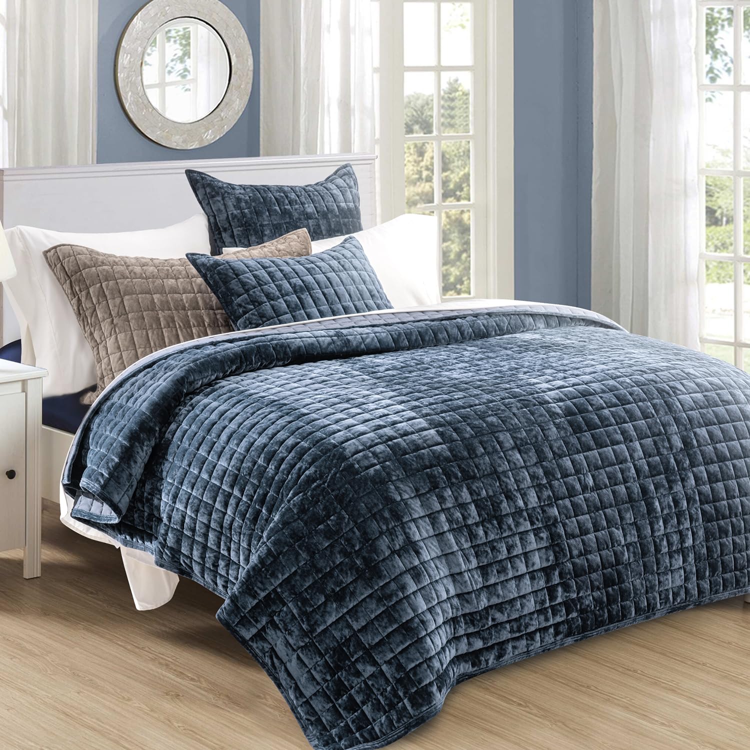 RECYCO velvet texture close-up shows plush softness for comfort