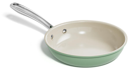 Redchef front view 8-inch pan showing compact cooking surface and shape benefit
