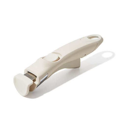 Redchef front view handle showing sleek white finish and secure clamp benefit