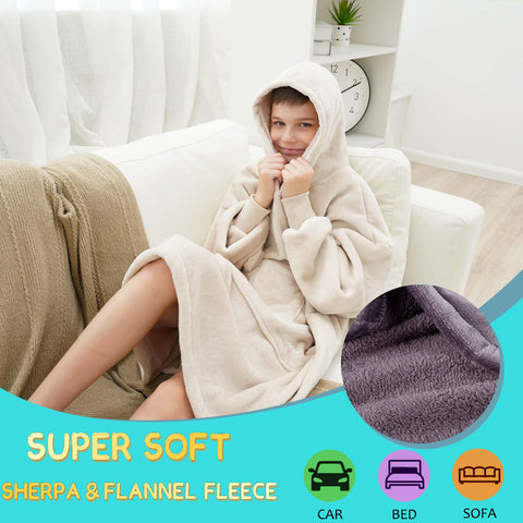 REDESS kangaroo pocket displaying storage and hands-warmth benefit