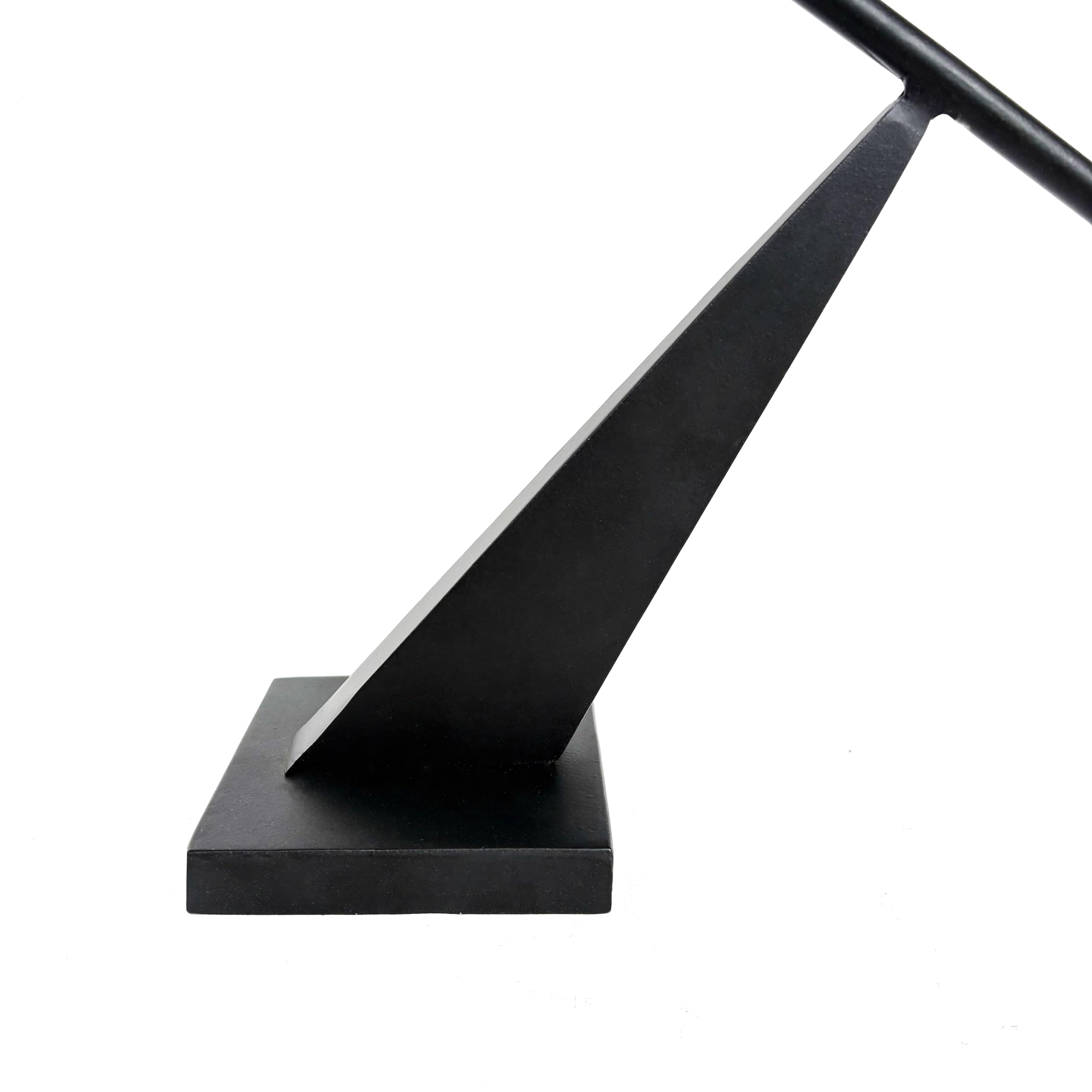 Remenna base detail showing weighted metal base for stability and reliable support