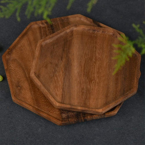 Renawe acacia styled on a dining table, creates an inviting serving centerpiece
