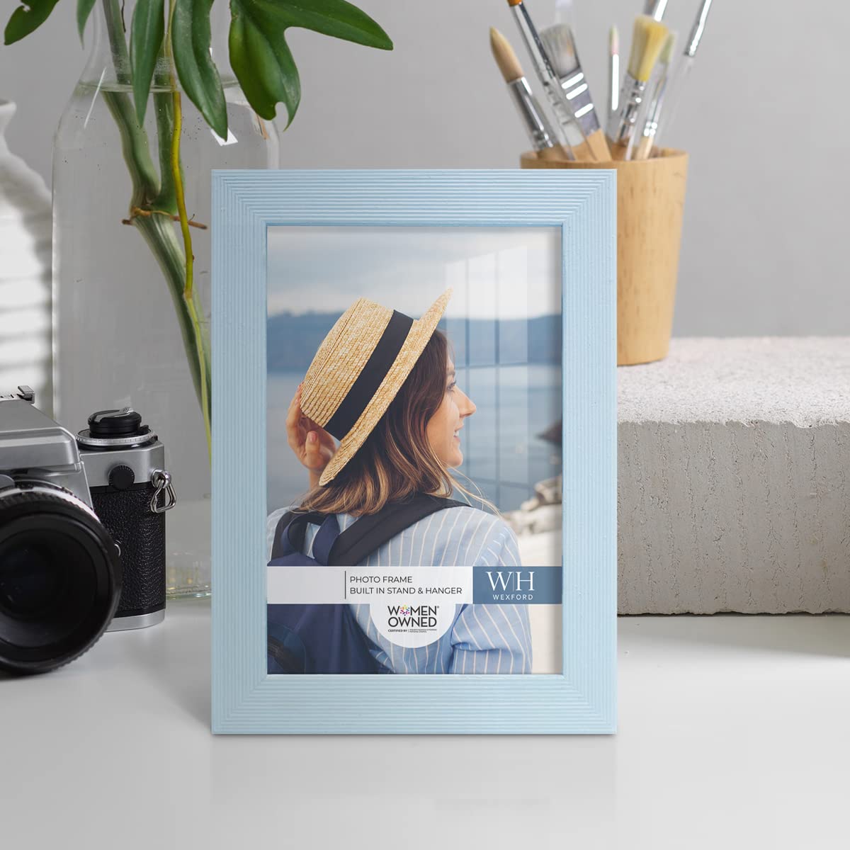 Renditions Gallery high-definition glass detail showing clear image protection benefit