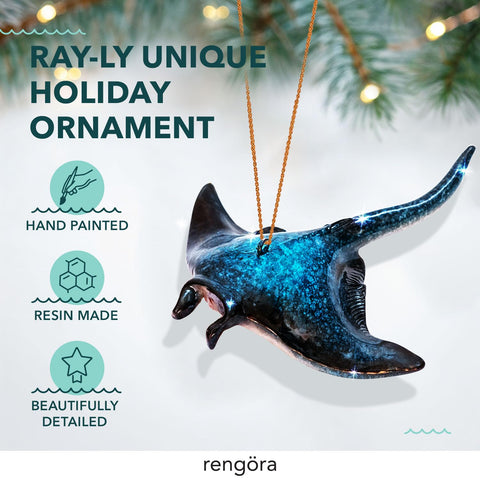 rengöra manta ray hanging on Christmas tree adding nautical holiday flair