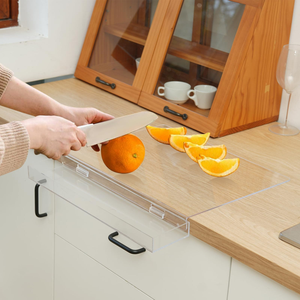 Renyqatt cutting board front view showcasing clean transparent design and lip