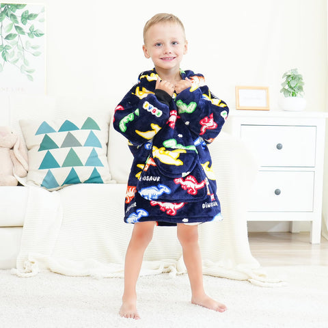 REXEO wearable blanket on child showing length and size fit