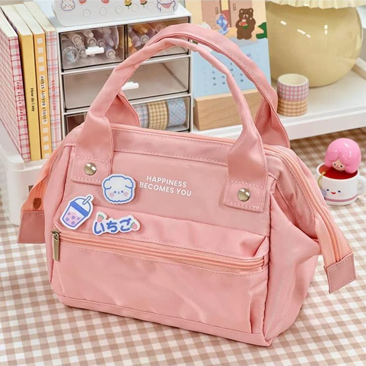 RICHTRUE lunch bag in a school setting demonstrating stylish, kid-friendly use